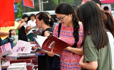 花錢買“內部信息”填報高考志愿靠譜嗎？